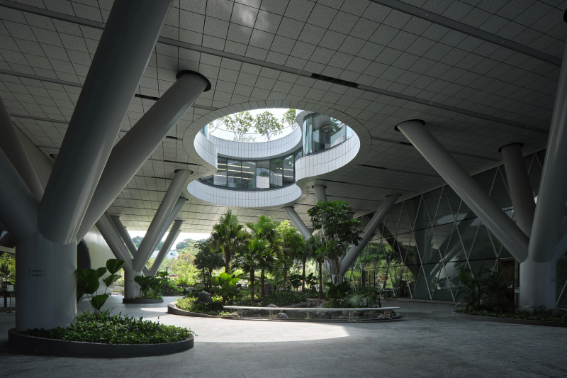 Компания Eric Parry Architects построила «каскад садовых террас» в  офисном здании в Сингапуре