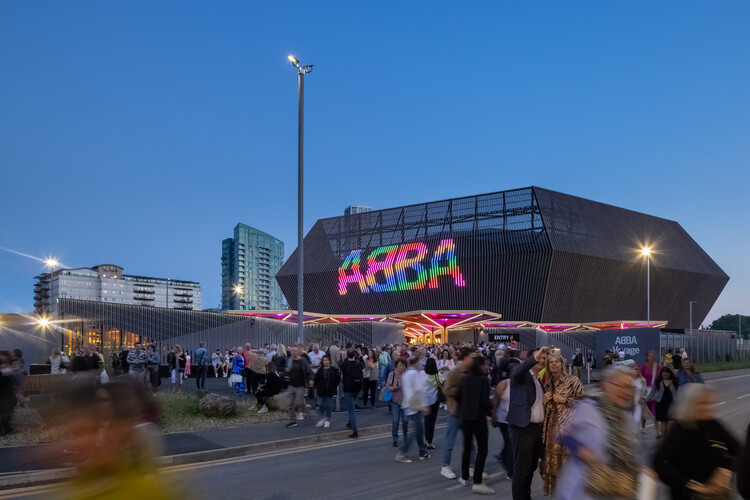 В съёмном поп-арт театре пройдёт виртуальный реюнион-тур культовой группы ABBA