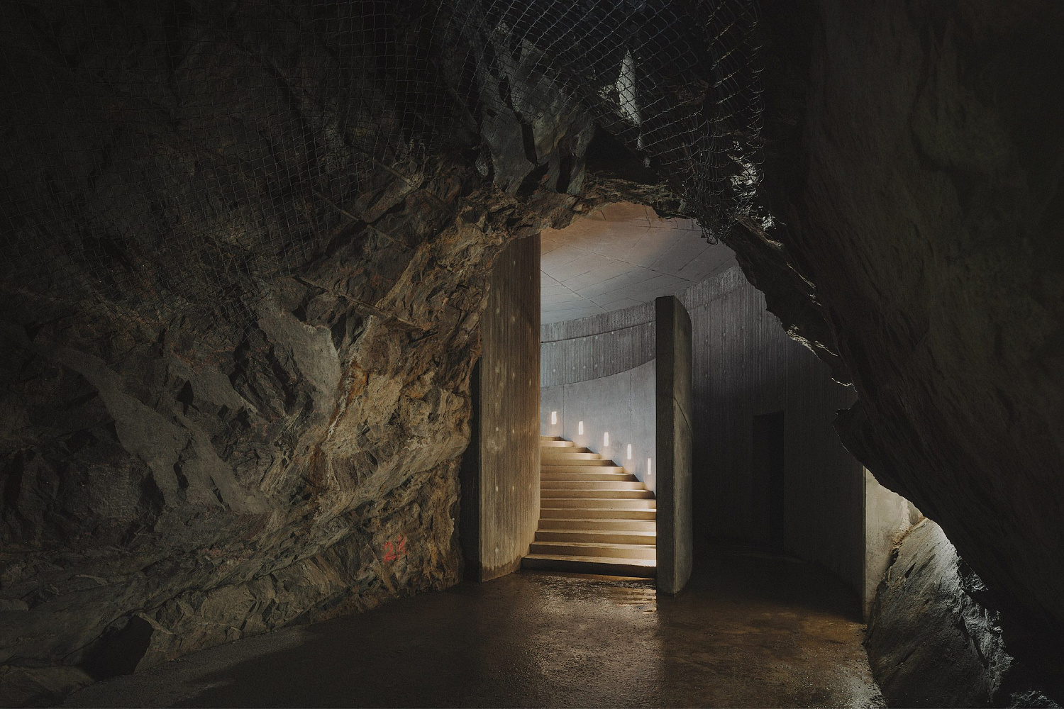Архитектурное бюро Erdegard Arkitekter создало вход в пещеру в Гётеборге