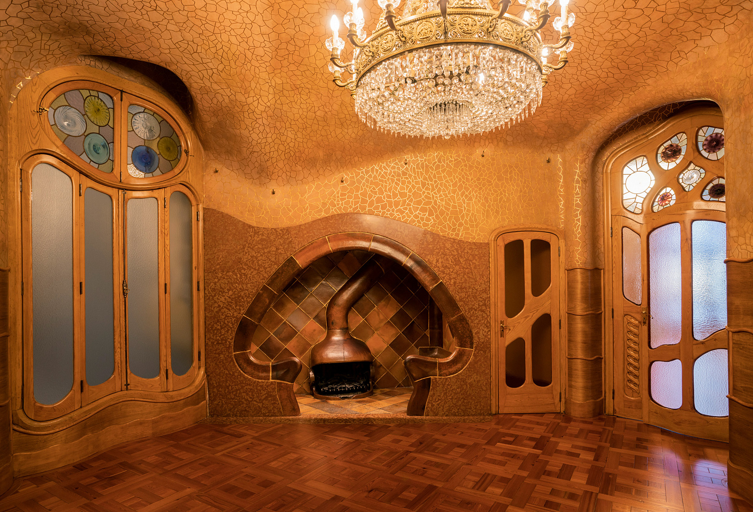 Casa Batlló: дом Гауди в Барселоне, который до сих пор выглядит как архитектура будущего