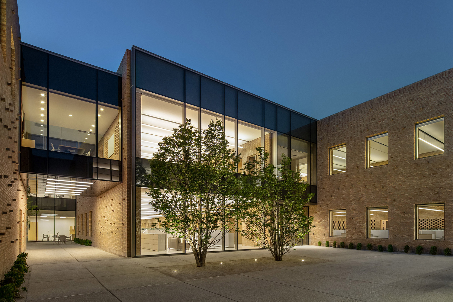 John Ronan Architects спроектировали круглое кирпичное здание для штаб-квартиры Chicago Park District