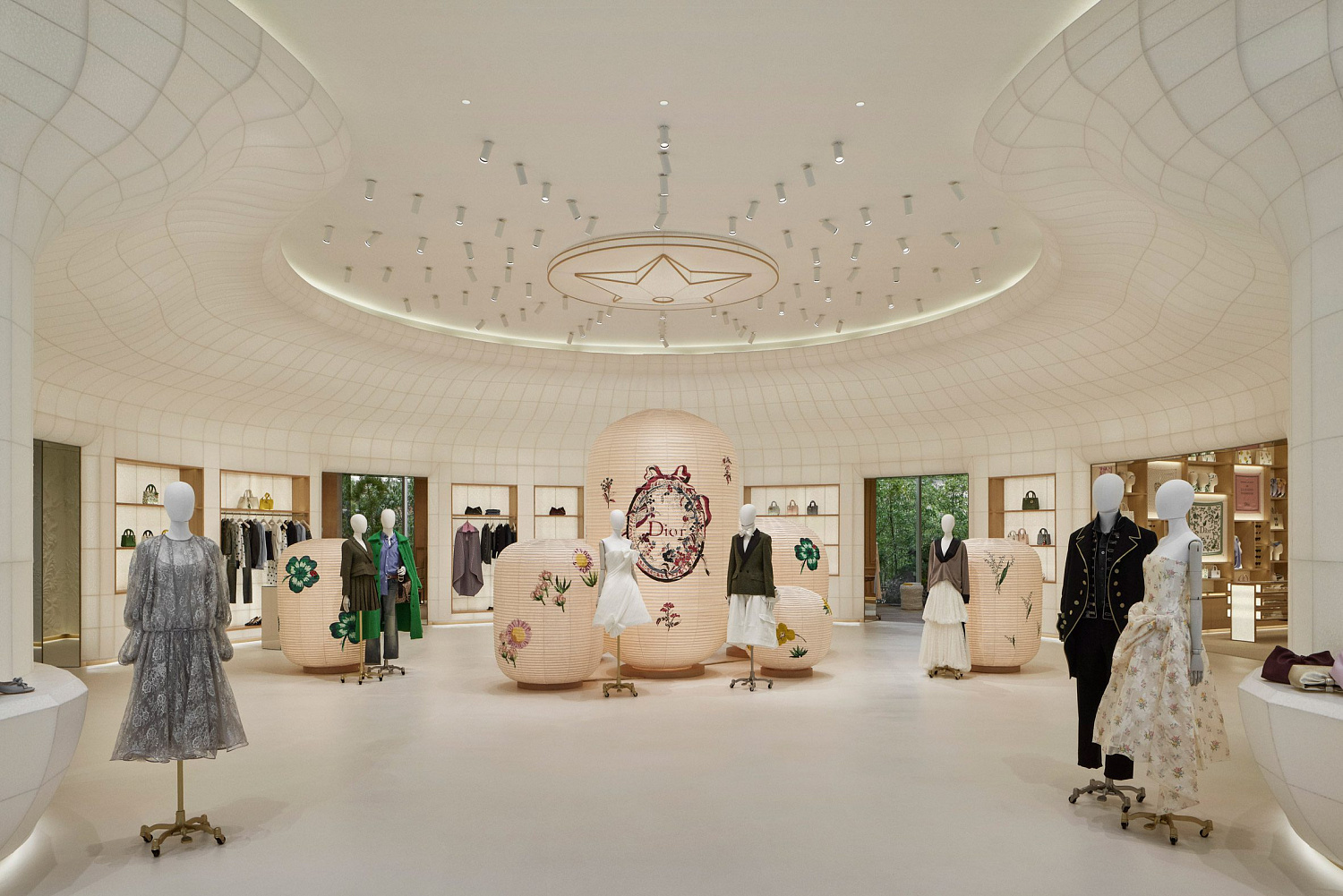 Павильон Dior Bamboo: парижский особняк, проросший японским бамбуком