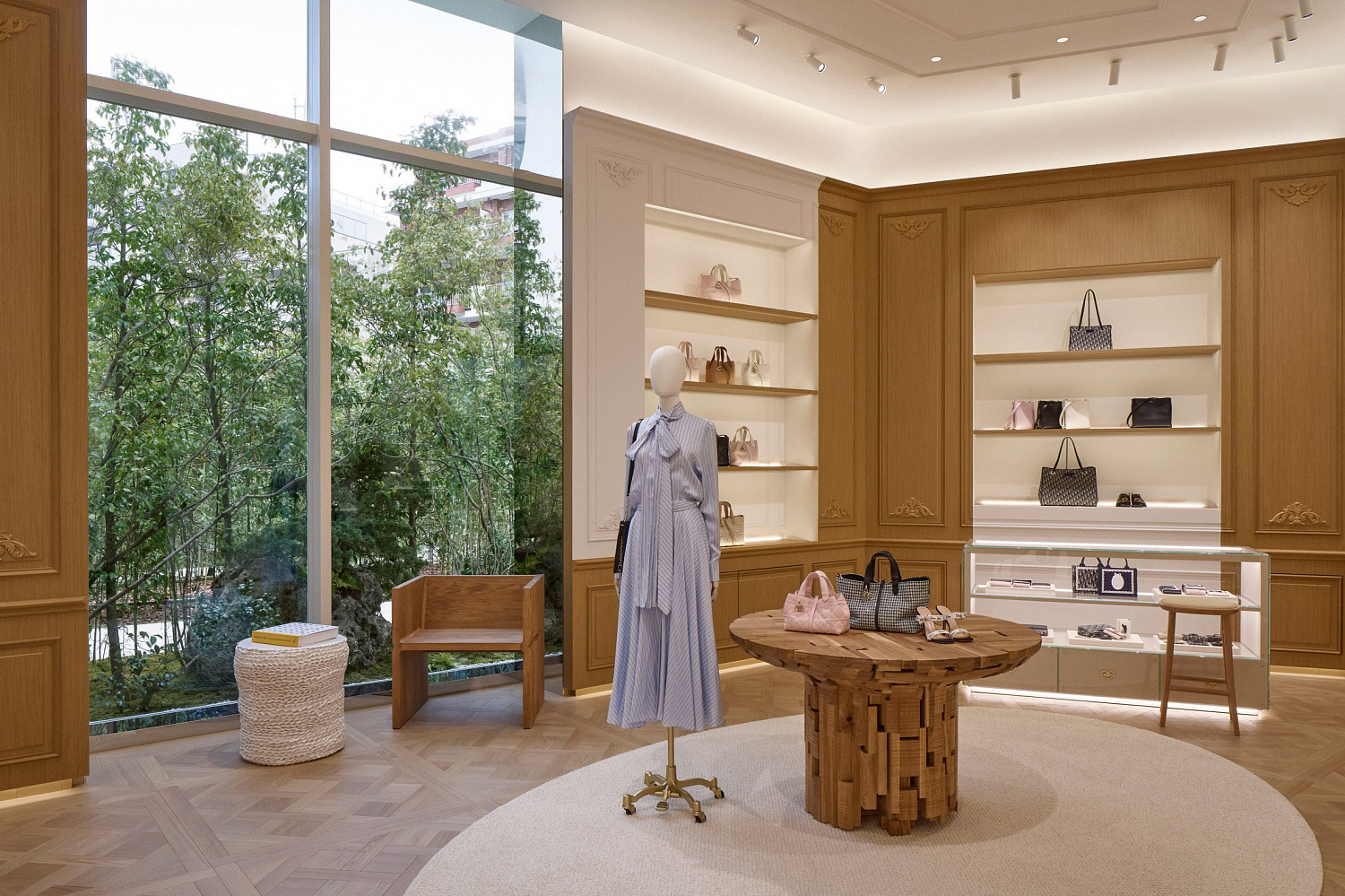 Павильон Dior Bamboo: парижский особняк, проросший японским бамбуком