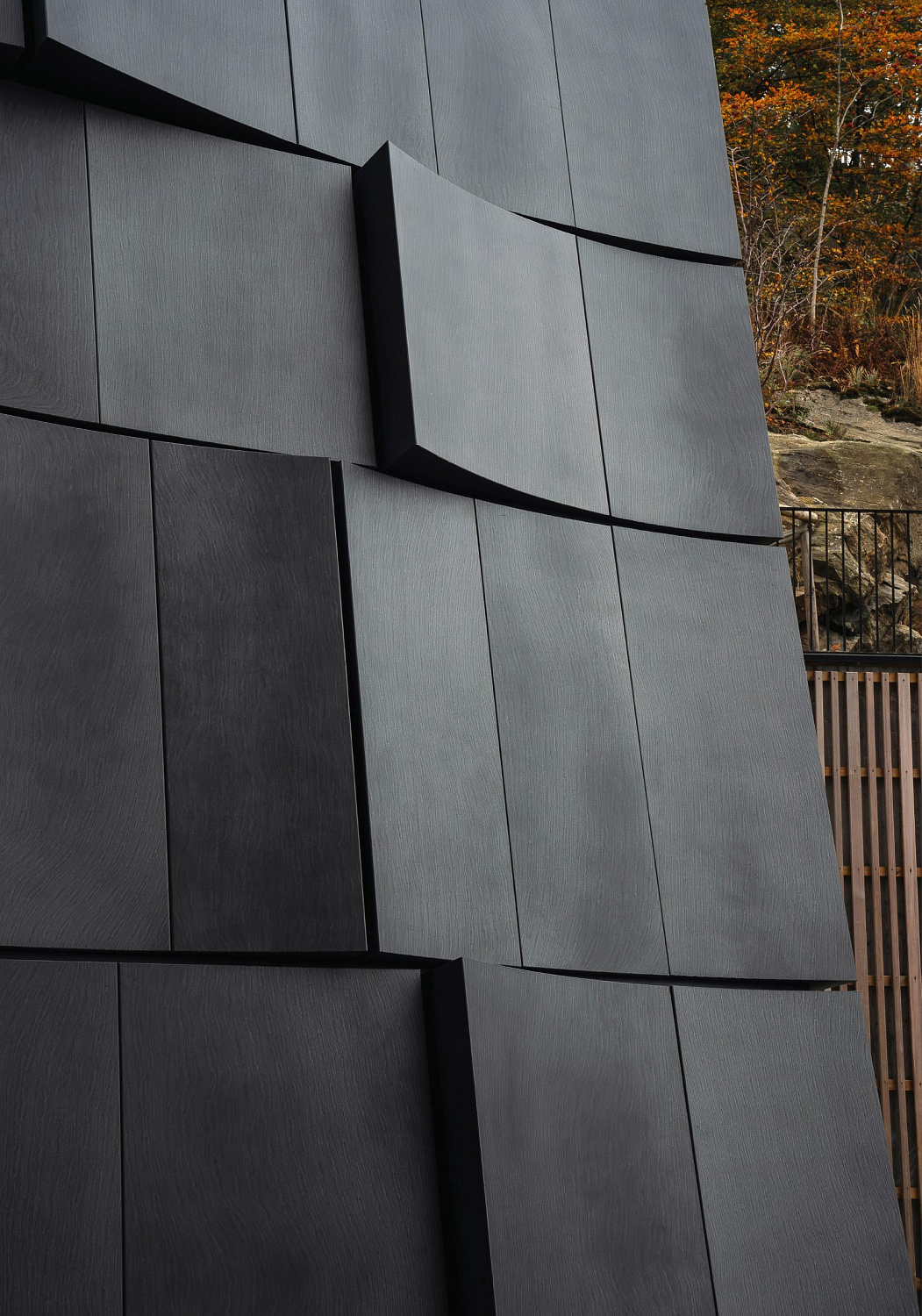 Архитектурное бюро Erdegard Arkitekter создало вход в пещеру в Гётеборге